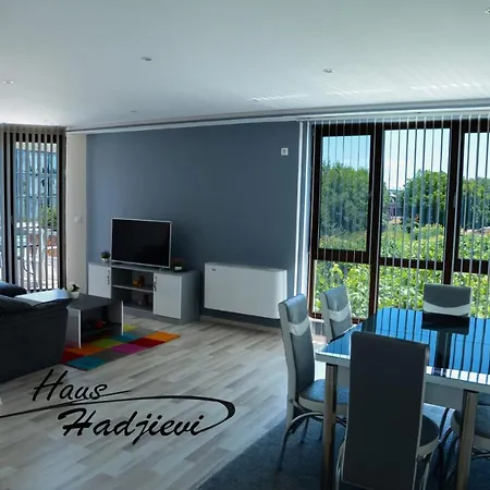 بيت للعطل хаджиеви