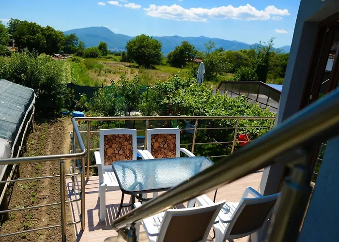 хаджиеви Feriehus Ognyanovo (Blagoevgrad)